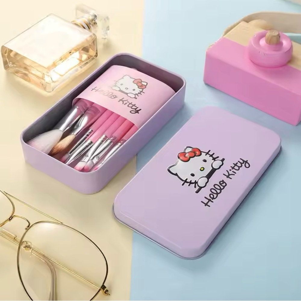 Hello Kitty 7pc Full Face Makeup Brush Set in Tin • Brand New